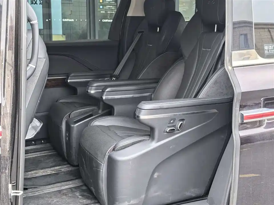Hongqi HQ9 Hongqi HQ9