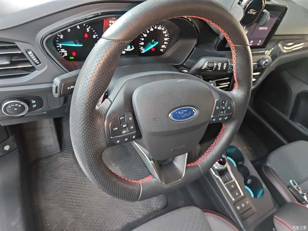Ford Focus, 2020 11