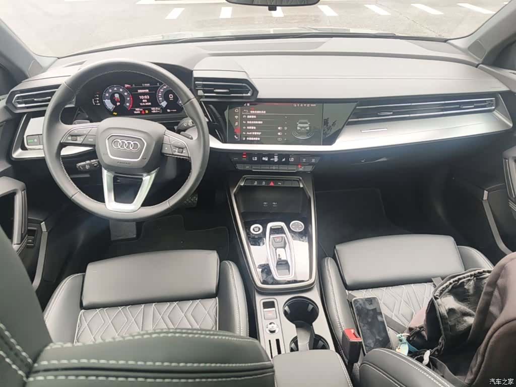 Audi Flying Spur, 2025 16