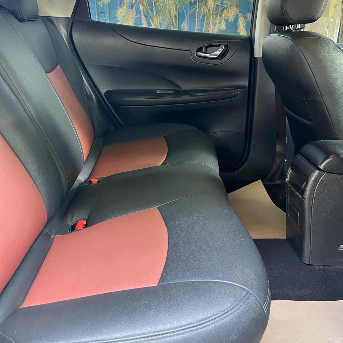 Nissan Tiida, 2012 18
