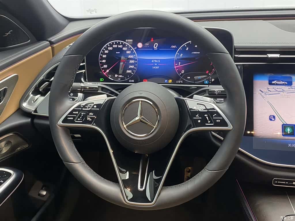 Mercedes-Benz E-Class, 2024 14