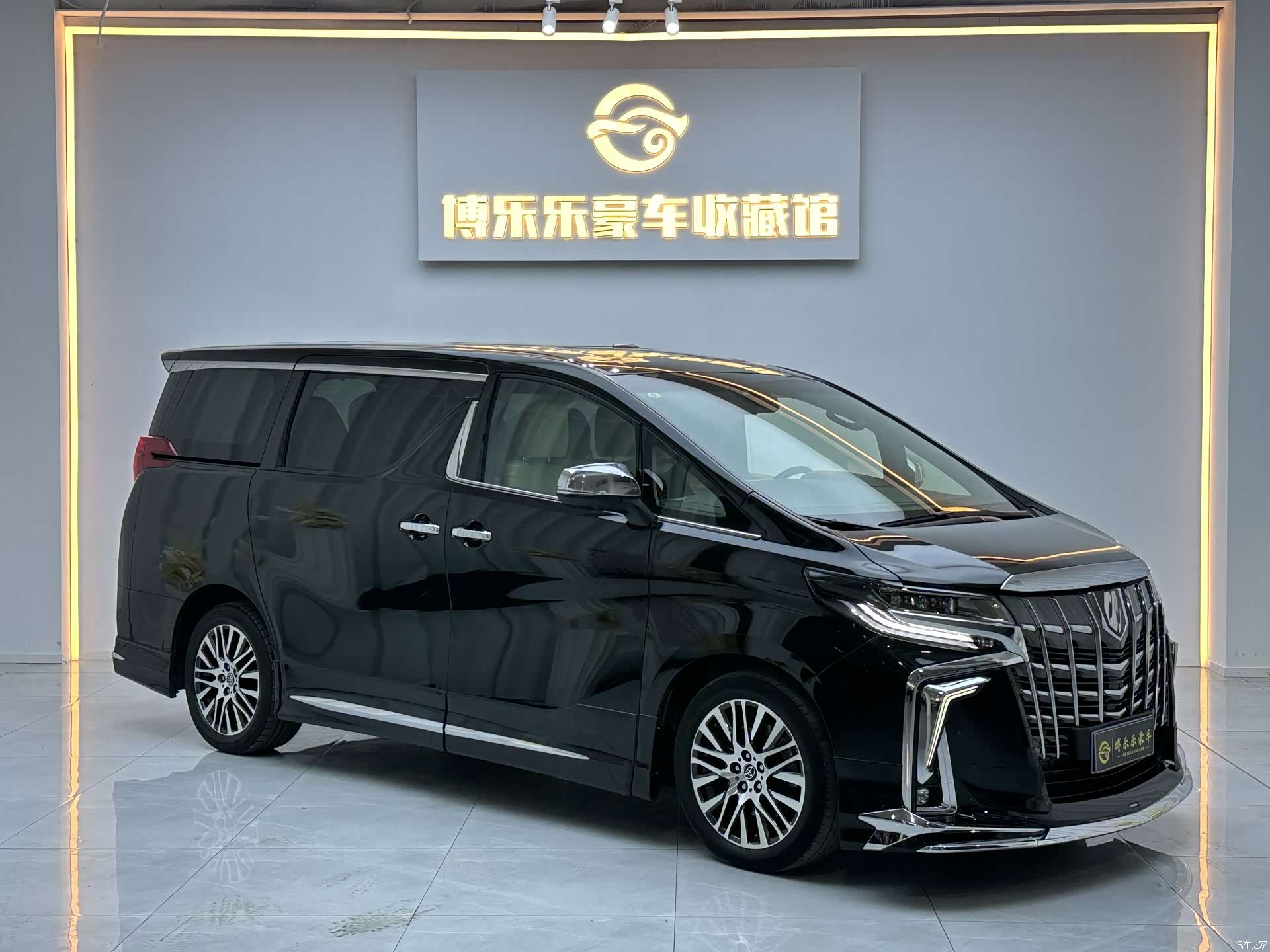 Toyota Alphard, 2018 3