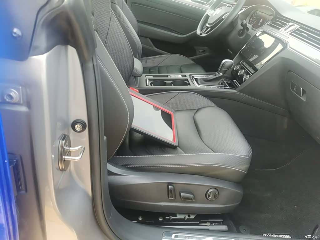 Volkswagen CC, 2019 25