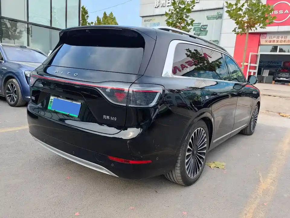 AITO Ask the world M9