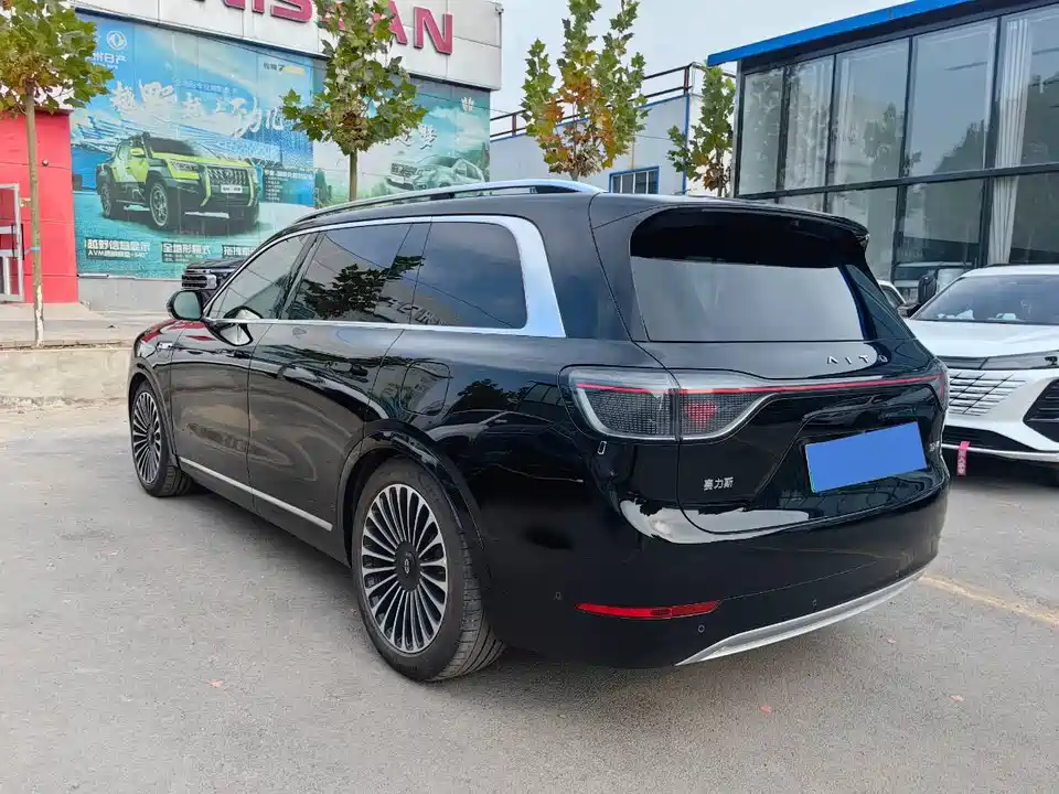 AITO Ask the world M9