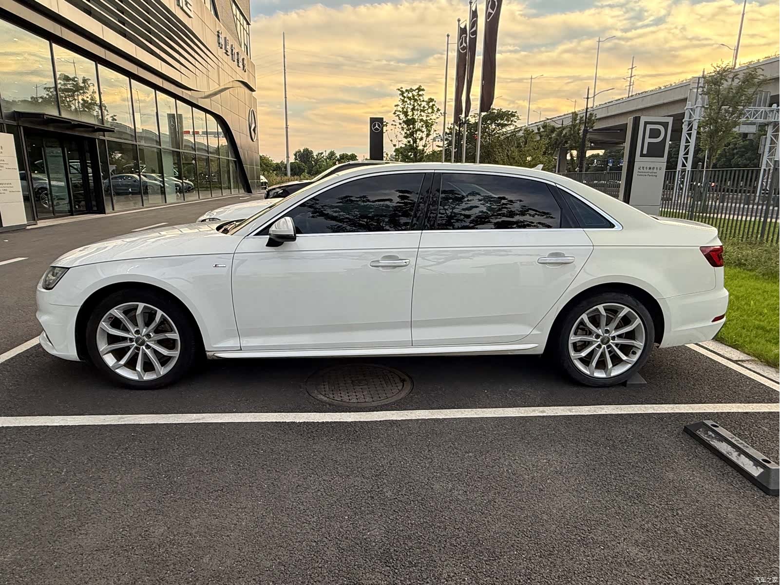Audi A4L, 2017 3