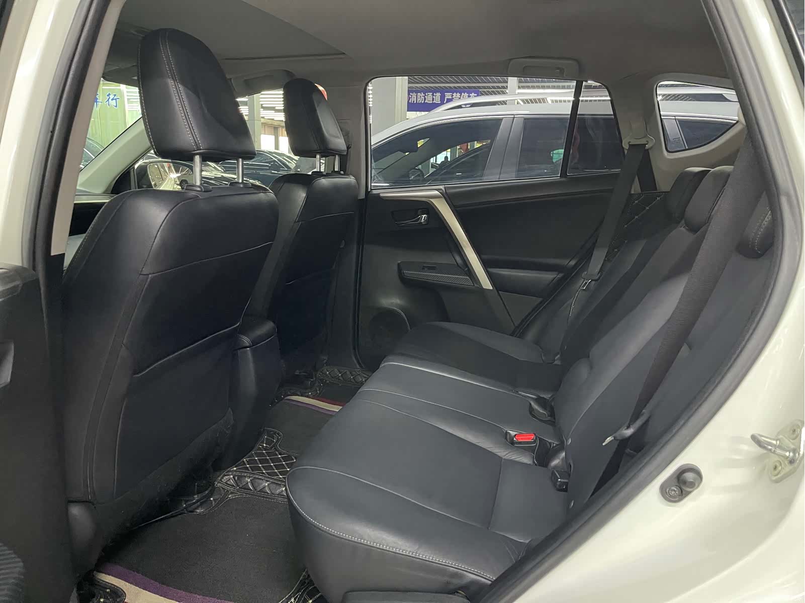 Toyota RAV4, 2016 7