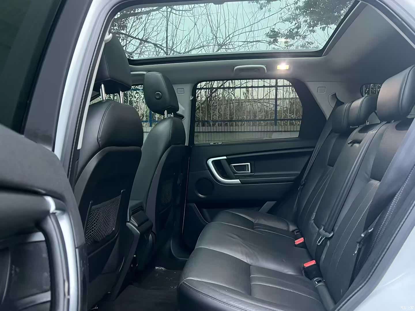 Land Rover Discovery, 2017 4