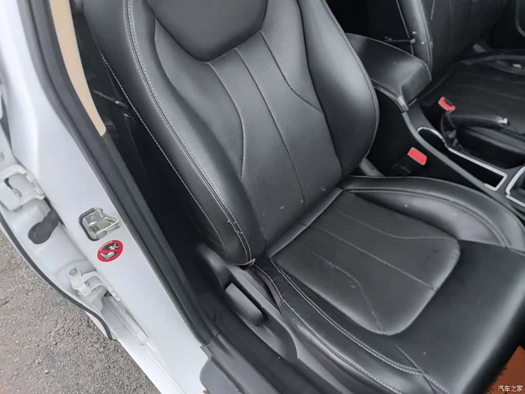 Geely Emgrand, 2017 25