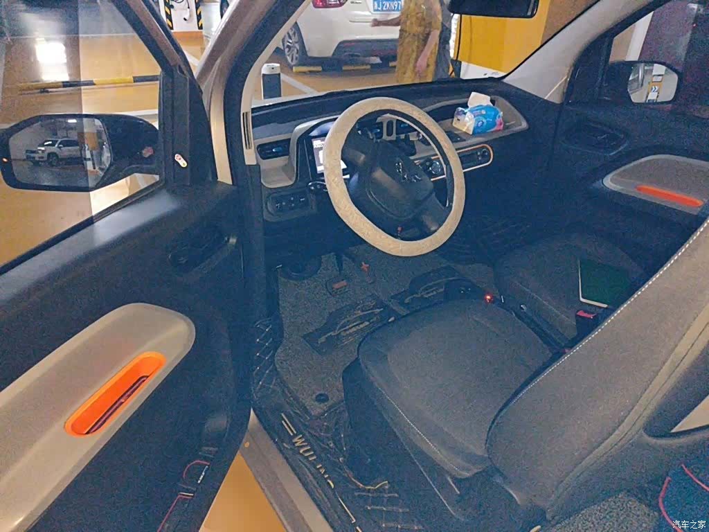 Wuling MINIEV, 2020 13