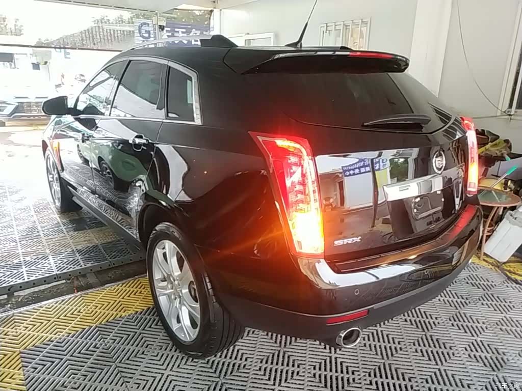 Cadillac SRX, 2015 все фото