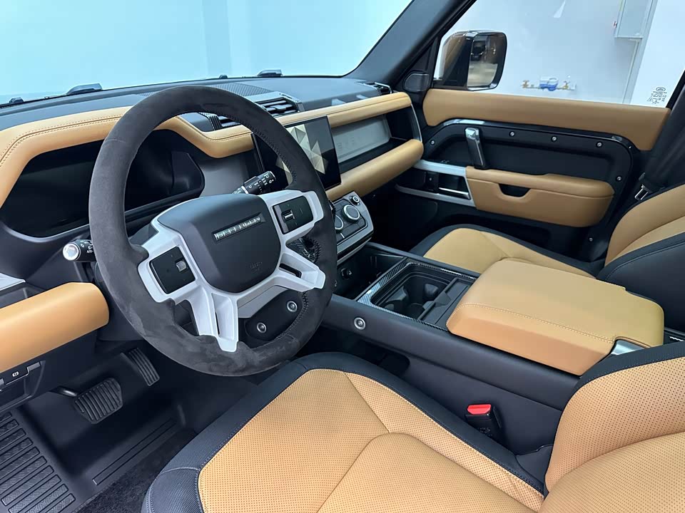 Land Rover guard