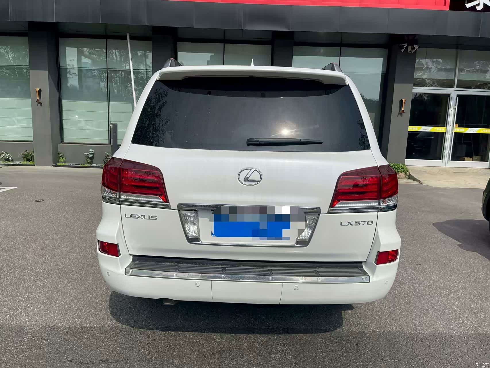 Lexus LX, 2013 9