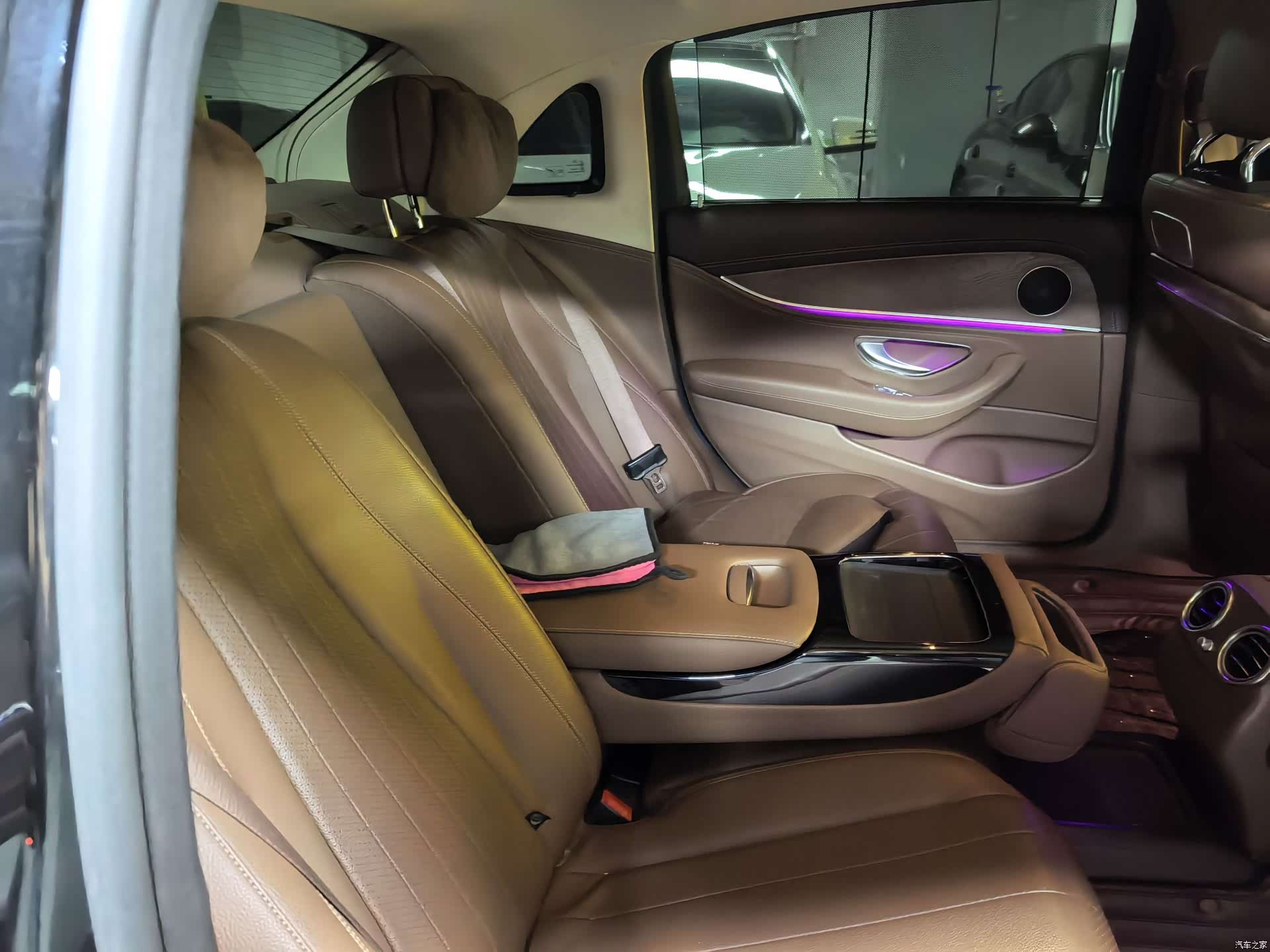 Mercedes-Benz E-Class, 2016 7