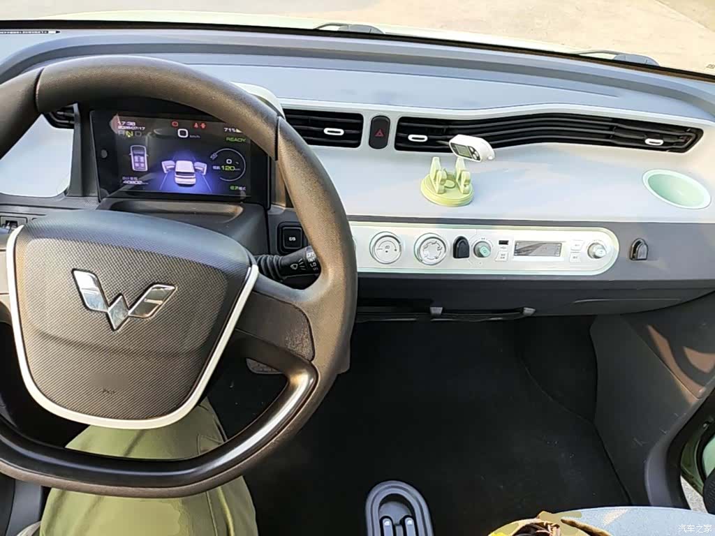 Wuling MINIEV, 2023 10