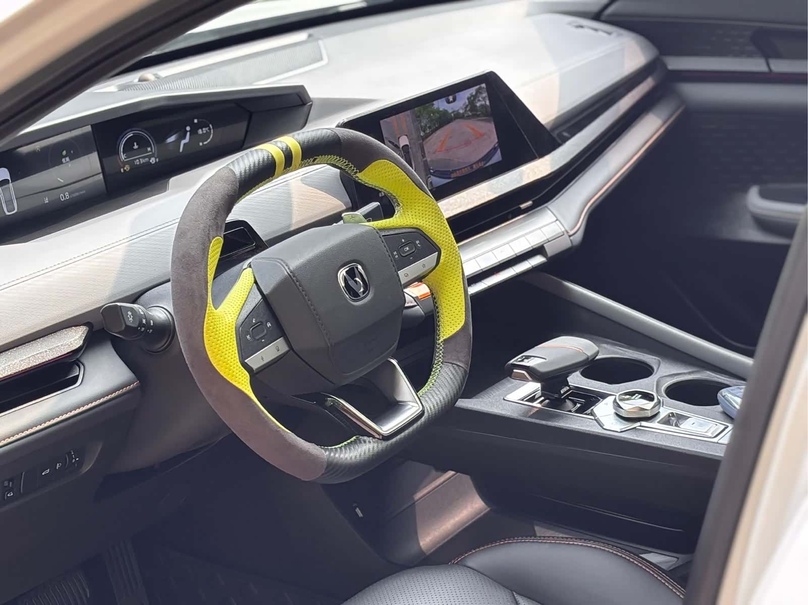 Changan UNI-V, 2022 18