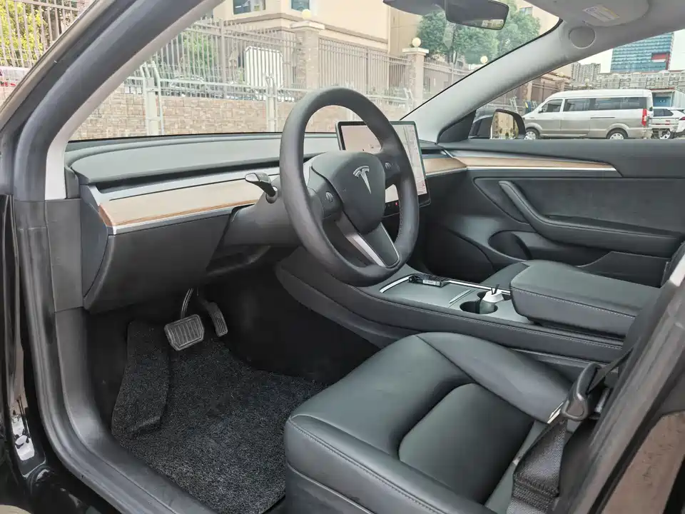 Tesla Model 3 Tesla Model 3
