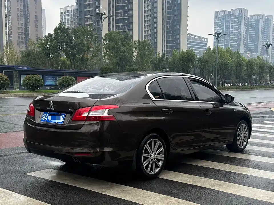 Peugeot 408
