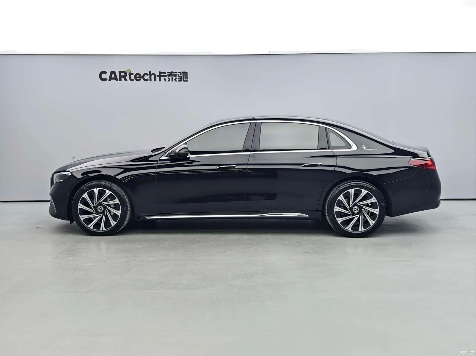 Mercedes-Benz E-Class, 2025 3