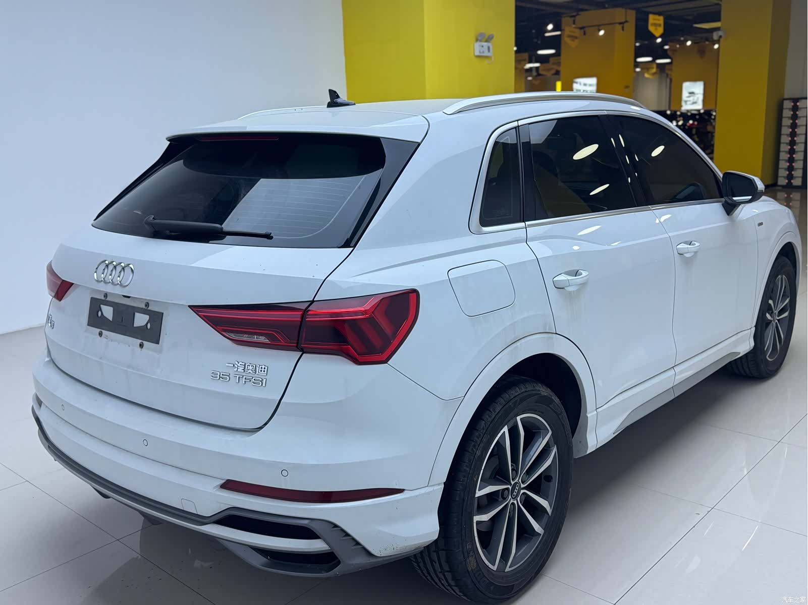 Audi Q3, 2021 9