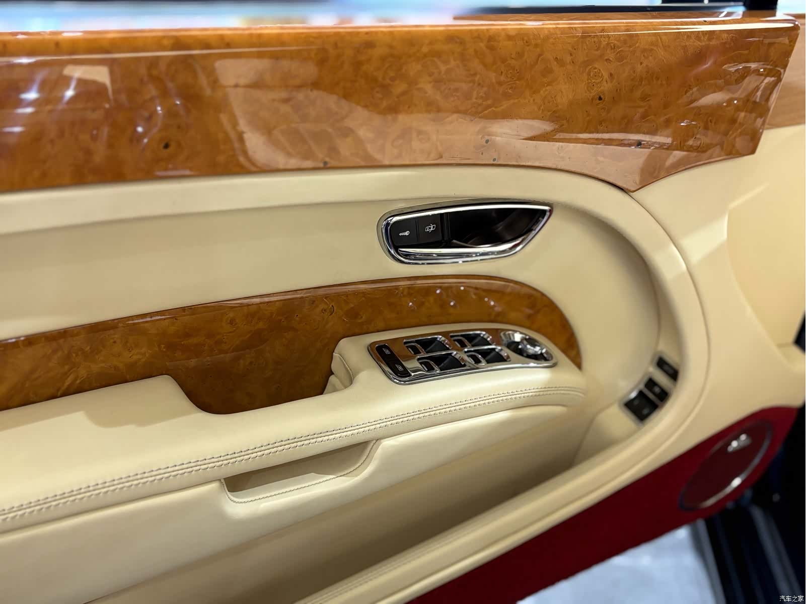 Bentley Mulsanne, 2013 9