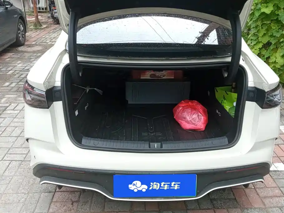 BYD Seal 06