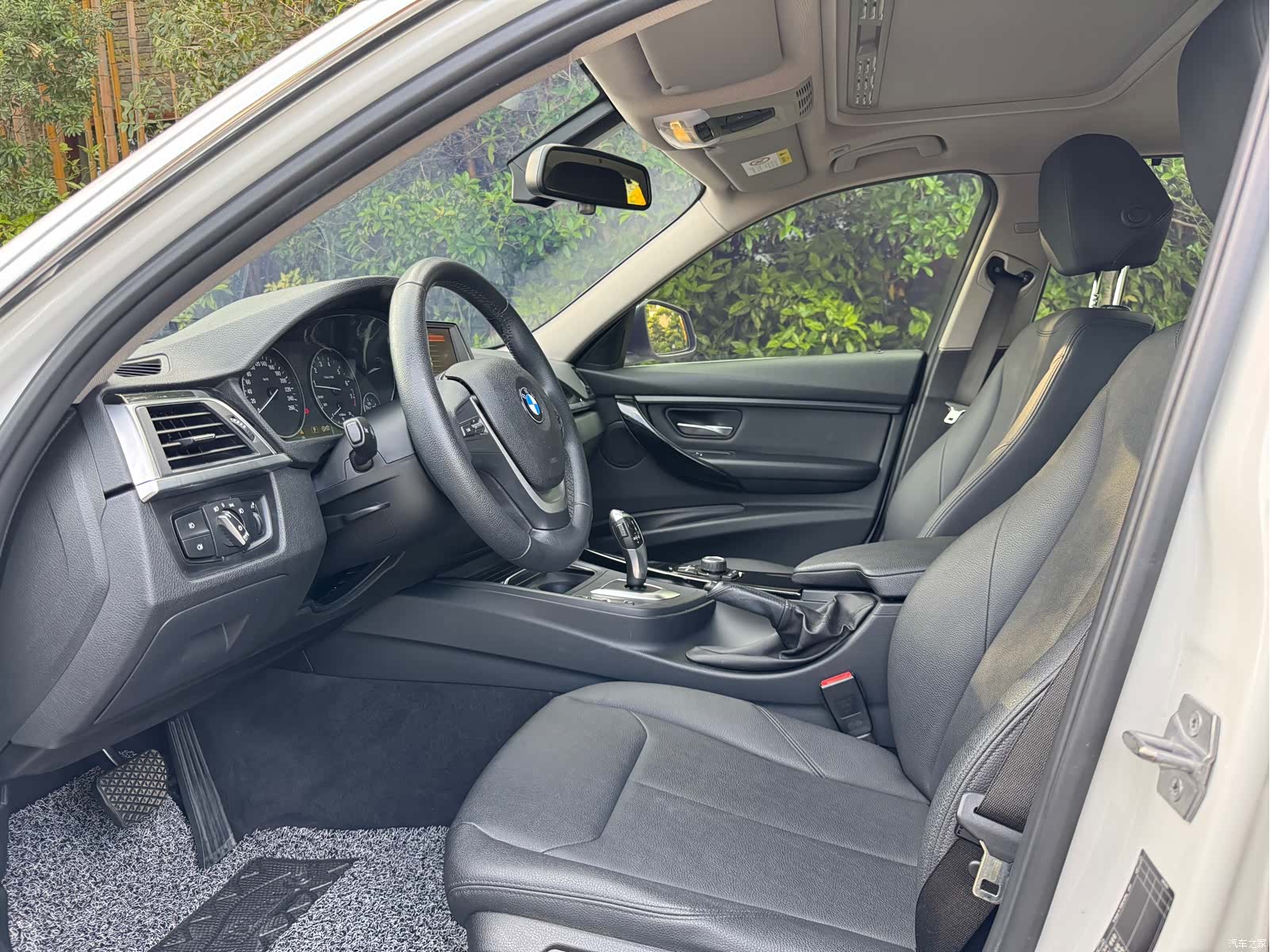 BMW 3 Series, 2017 все фото