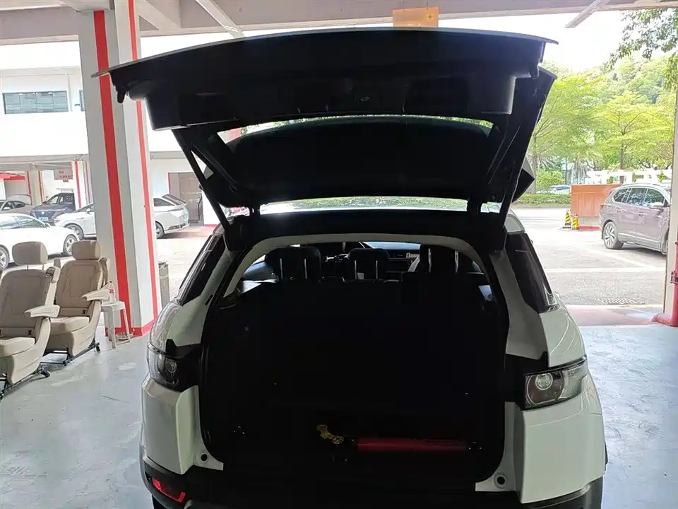 Land Rover Range Rover Aurora