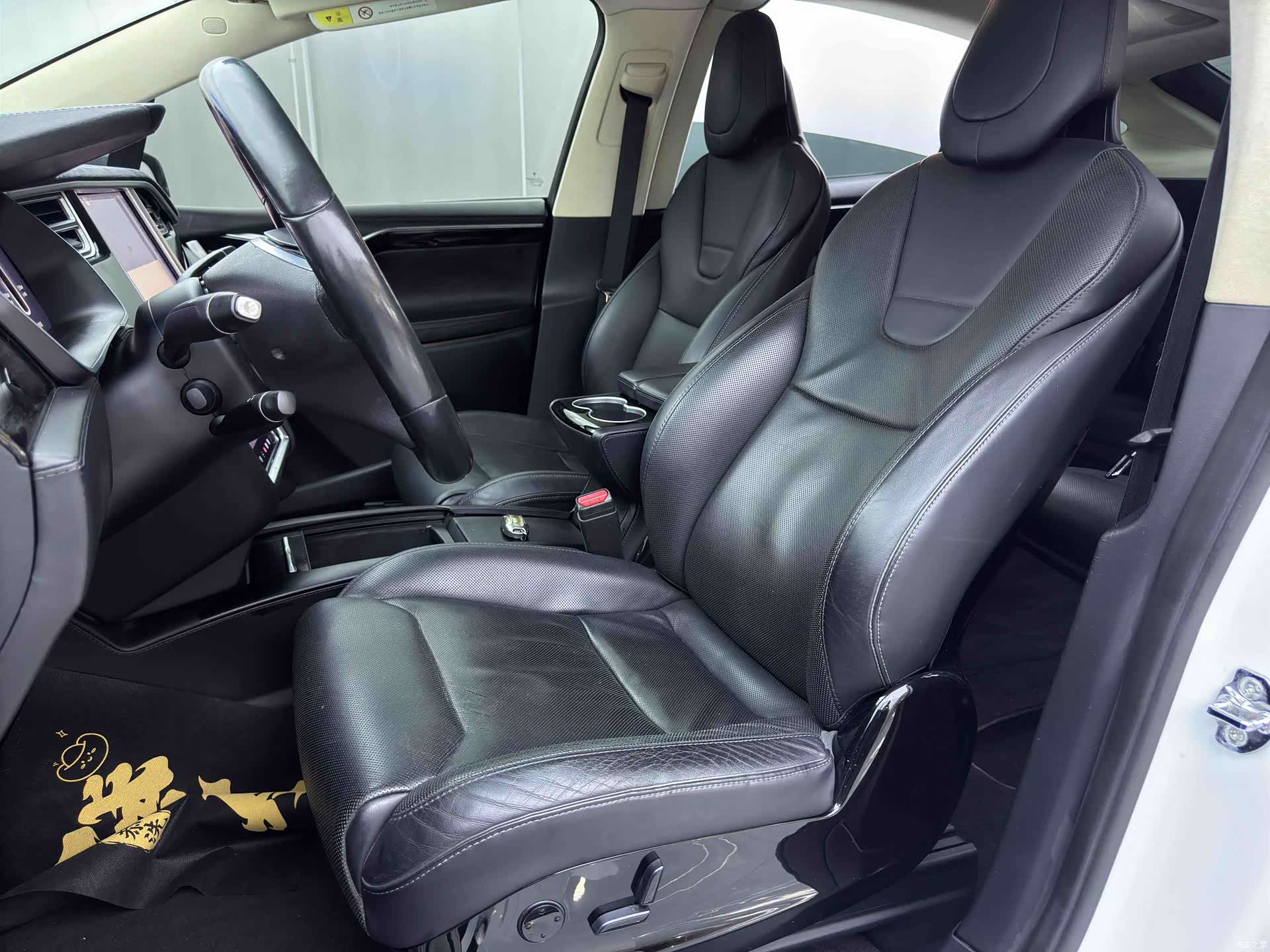 Tesla Model X, 2016 11