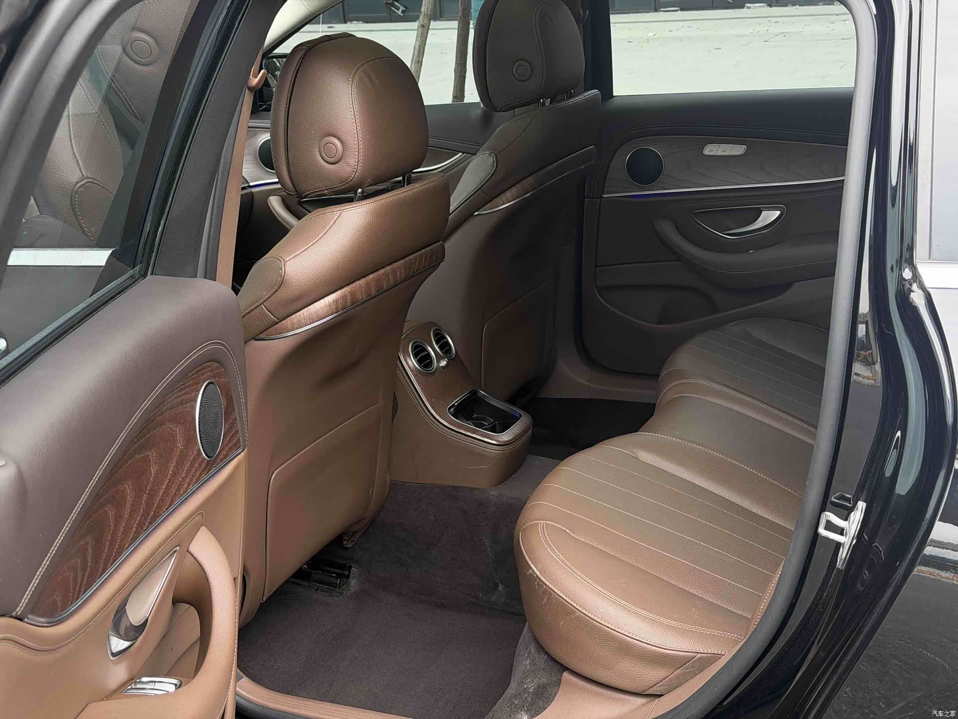 Mercedes-Benz E-Class, 2022 9