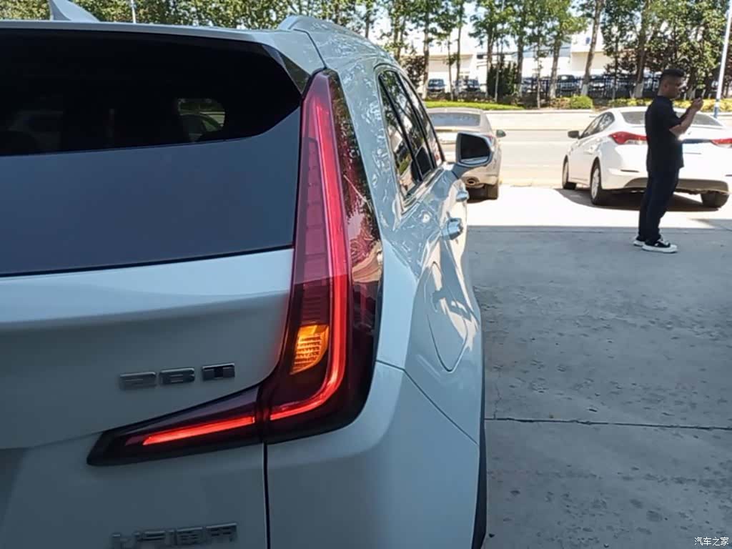 Cadillac XT4, 2020 8