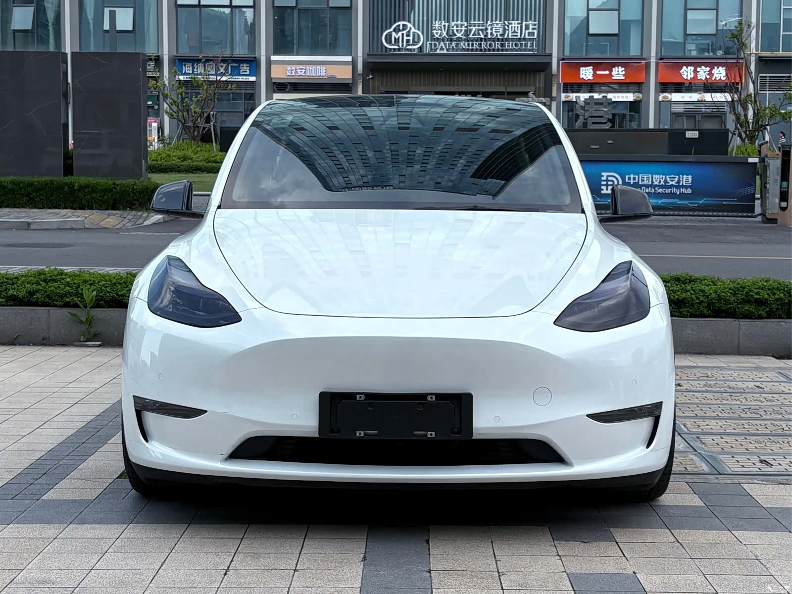 Tesla Model Y, 2022 4