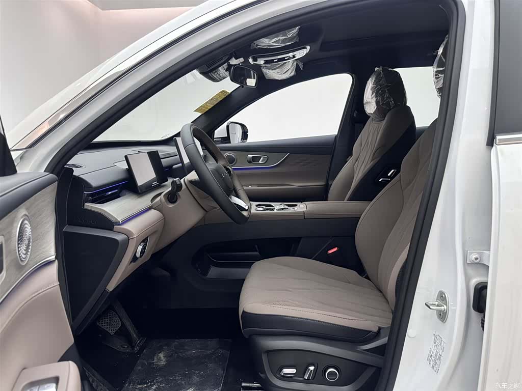 Chery Tiggo 8 Plus, 2025 12