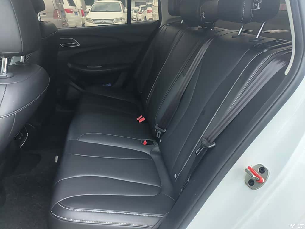 Roewe i5, 2021 17