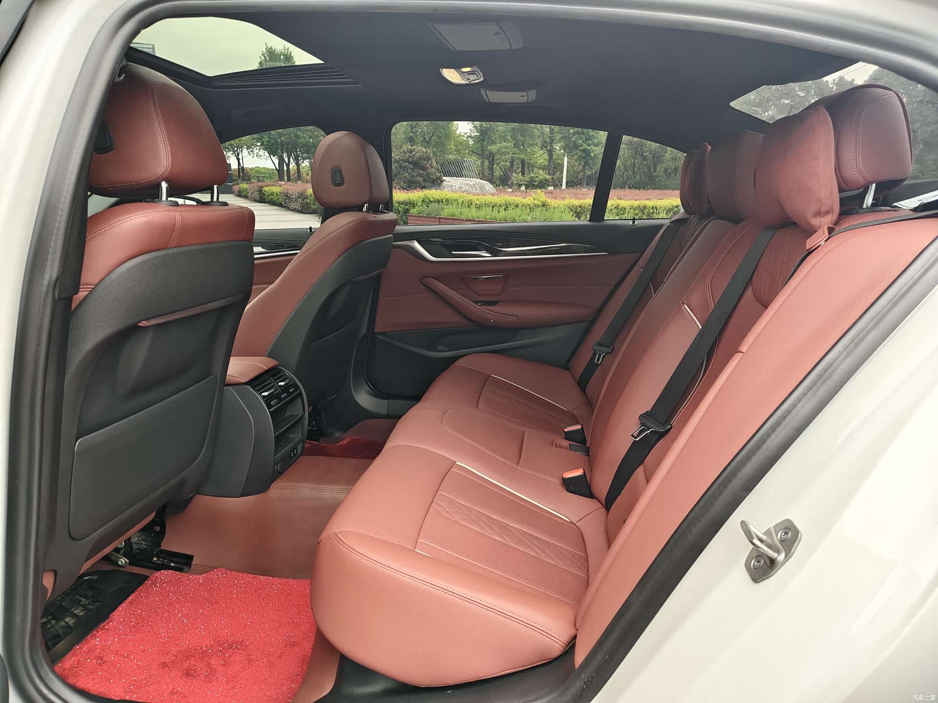 BMW 5 Series, 2021 11