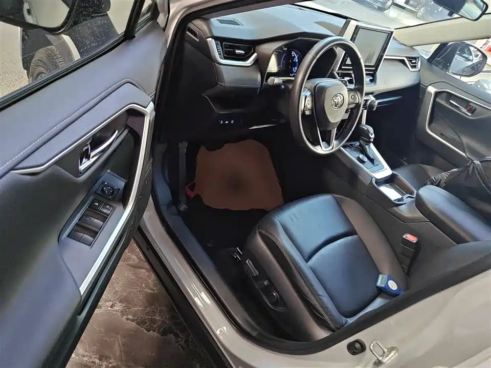 Toyota RAV4 Rongfang