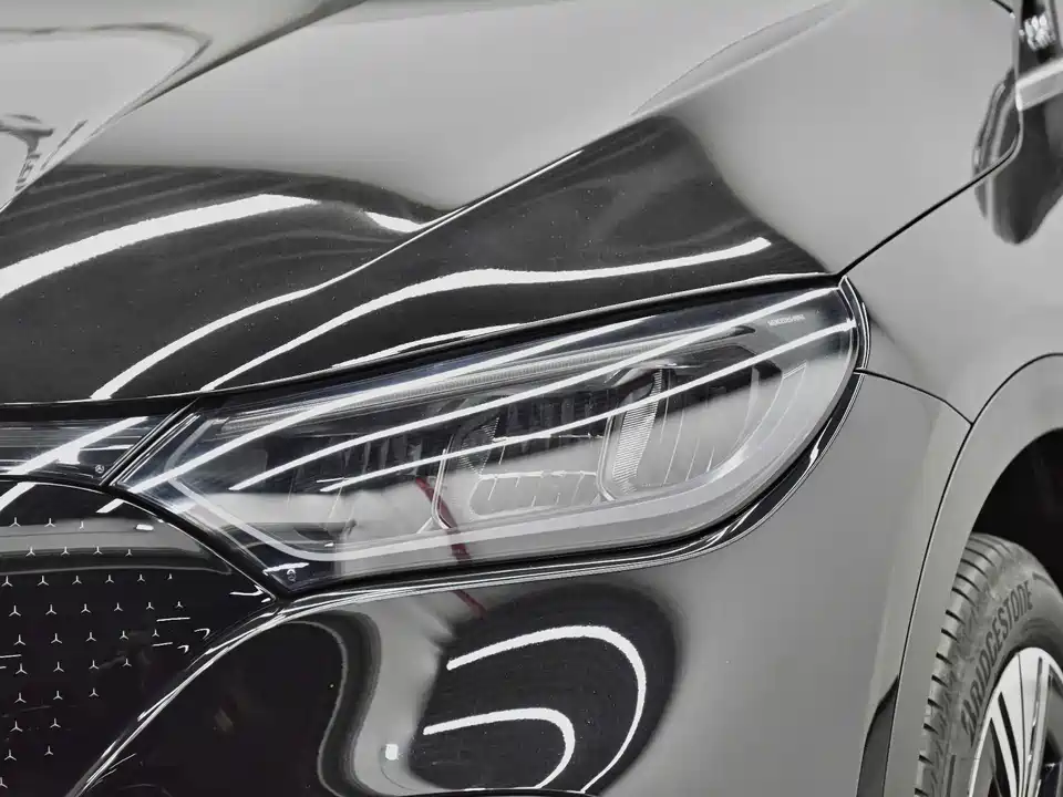 Mercedes-Benz EQE SUV