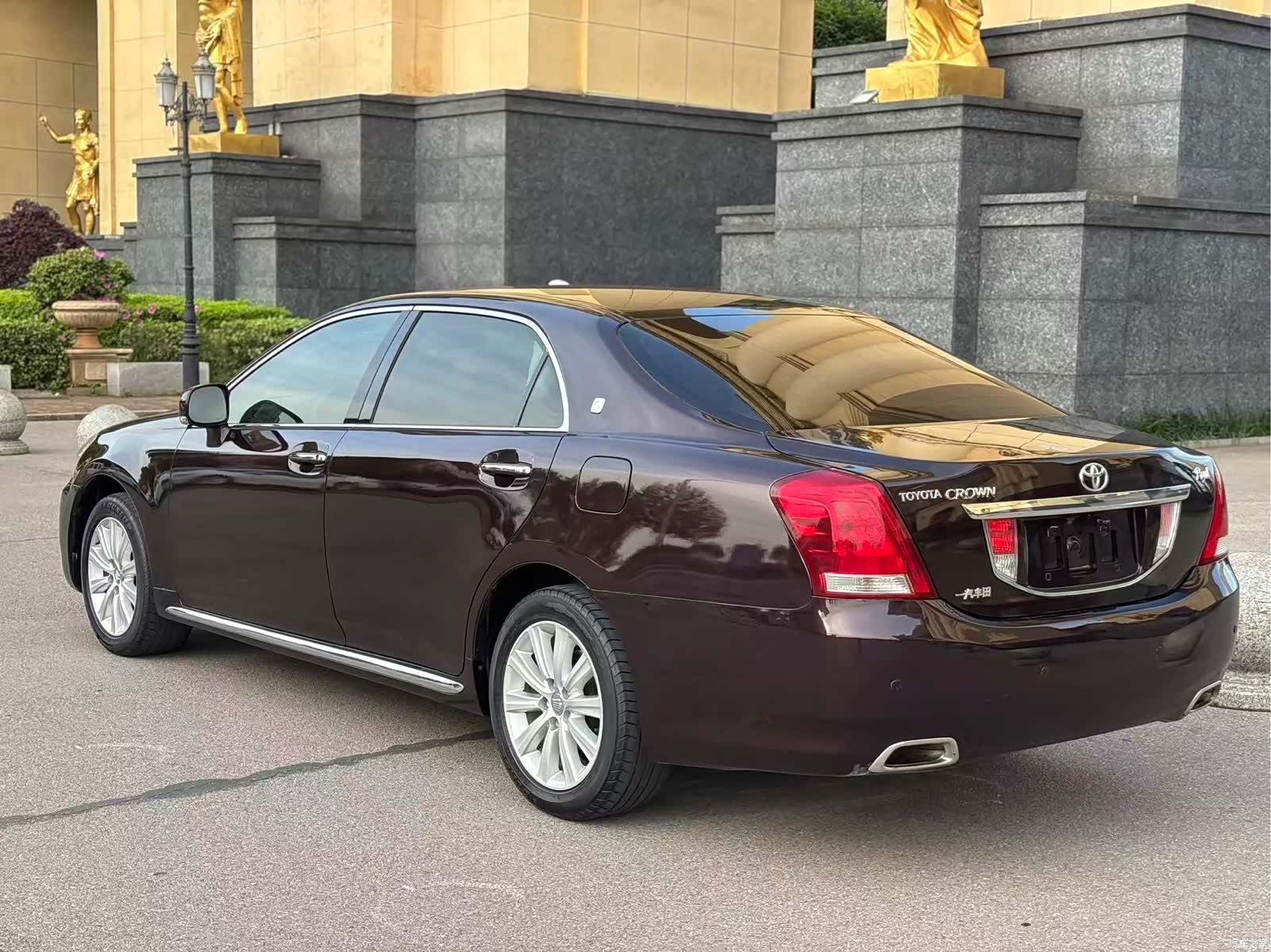 Toyota Crown, 2012 3