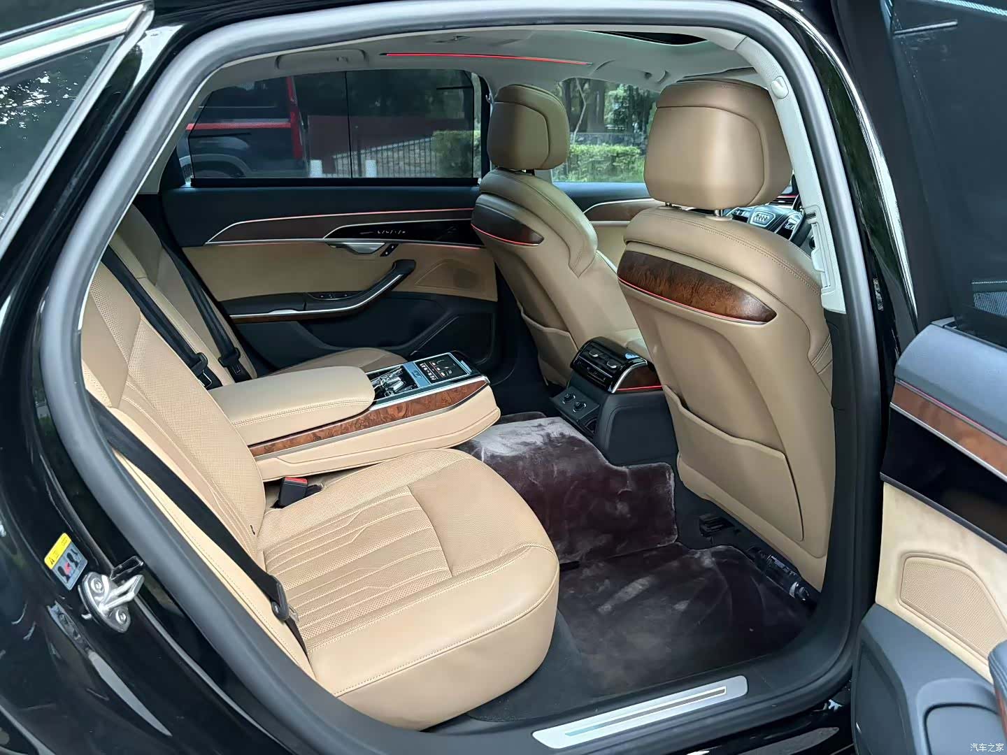 Audi A8L, 2018 11