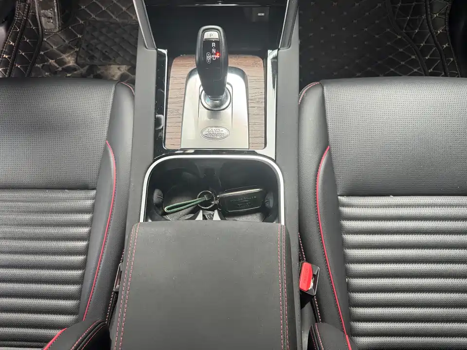 Land Rover Discover sports