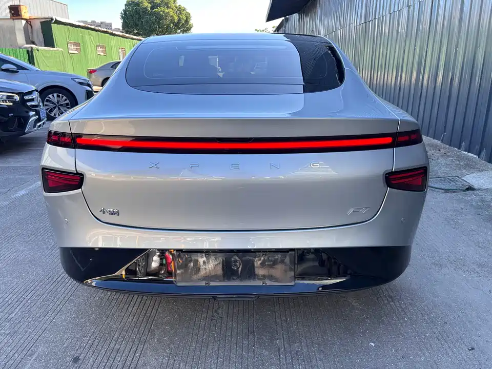 XPENG P7