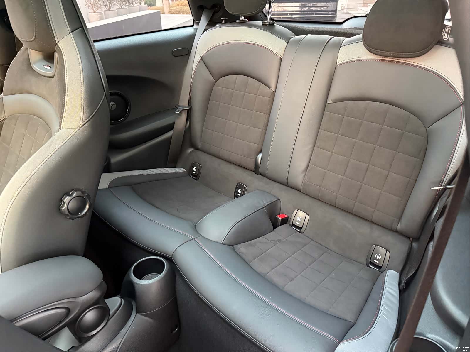 Mini Cooper, 2024 21