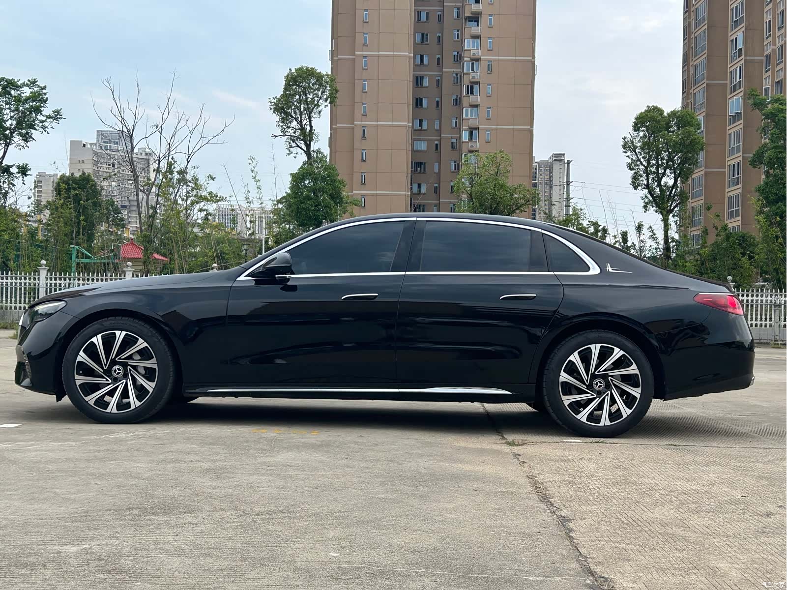 Mercedes-Benz E-Class, 2024 12