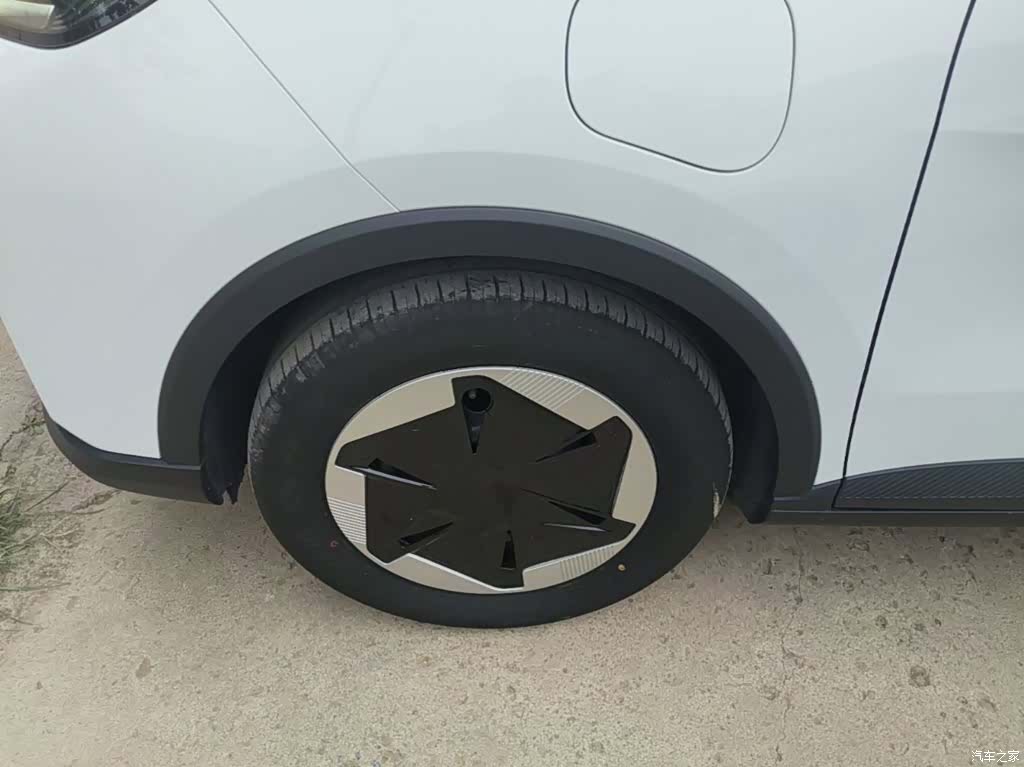 Geely E, 2024 23