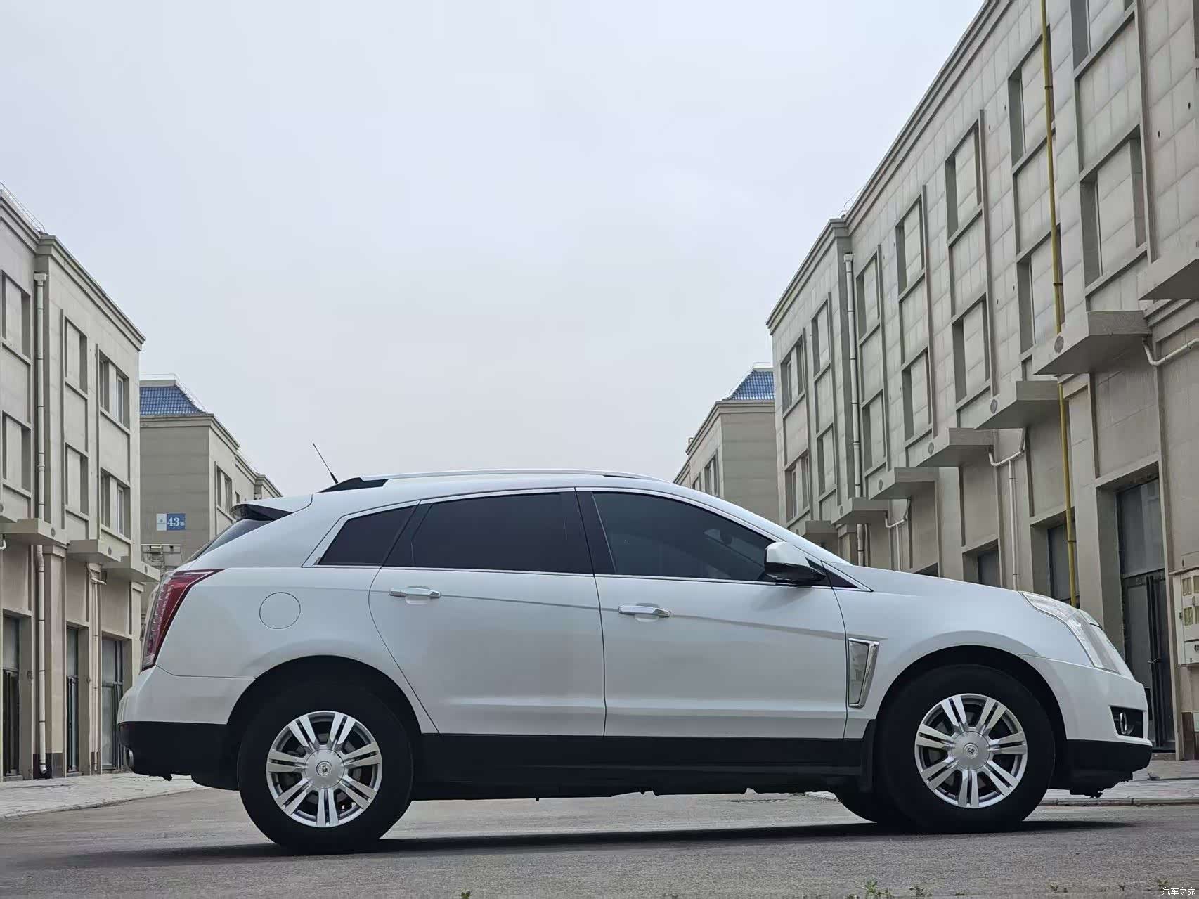 Cadillac SRX, 2015 8