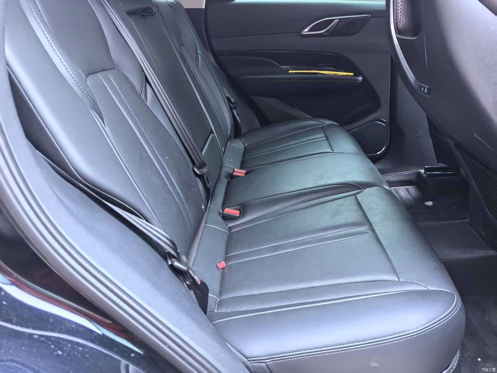 Hongqi HS3, 2025 13