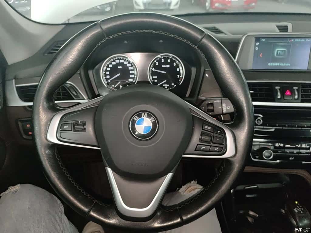 BMW X1, 2018 11
