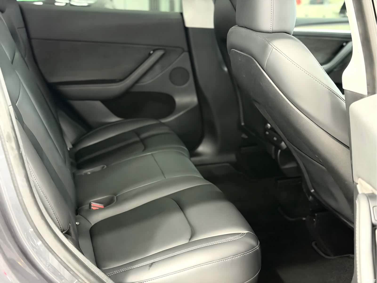 Tesla Model Y, 2022 10