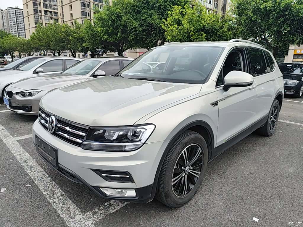 Volkswagen Tiguan L