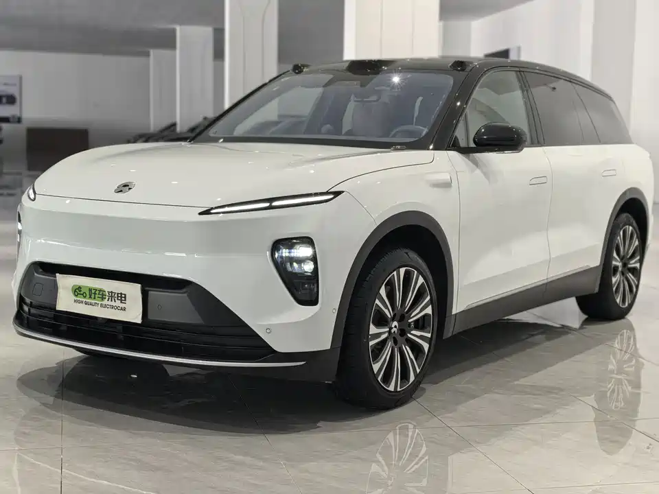 NIO ES8